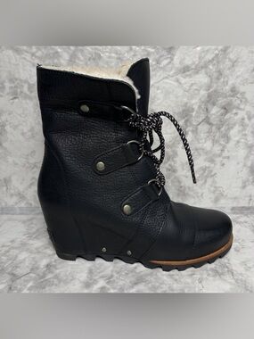 Sorel Boots Womens 8.5 Black Joan of Artic Wedge Faux Fur Lined NL2703-010